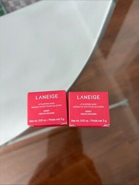 Laneige lip sleeping mask in berry/fruit rouge set of 2